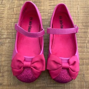 Jelly Beans NWOT Girls Fuchsia Mary Janes Size 10